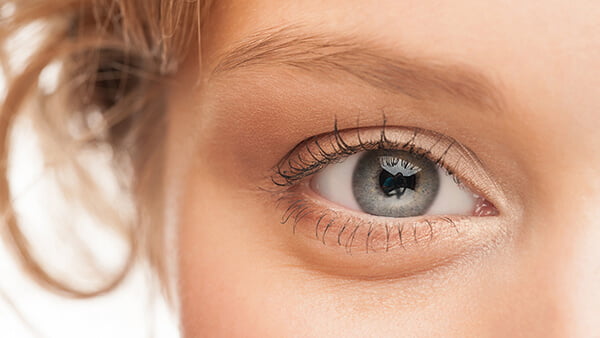 operacija-kapaka-estetska-medicina zatezanje kapaka operacija